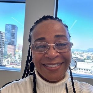 Meet your Posher, Hope